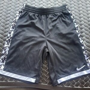 Nike youth xl black dri-fit black shorts